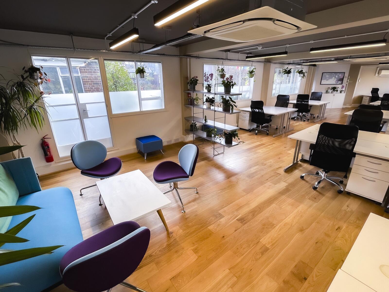 Modern serviced office in Shoreditch with natural light to support workplace wellbeing