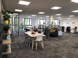 40 desk self-contained serviced office in Putney with open-plan workspace and breakout seating