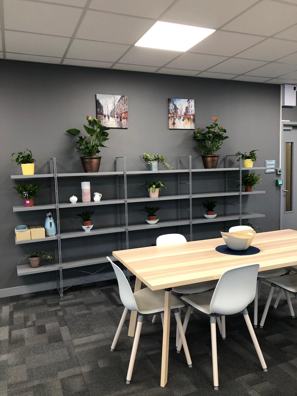 Collaborative meeting area in Putney serviced office